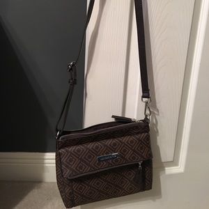 LIZ CLAIBORNE BROWN SIGNATURE CROSSBODY LIKE NEW!